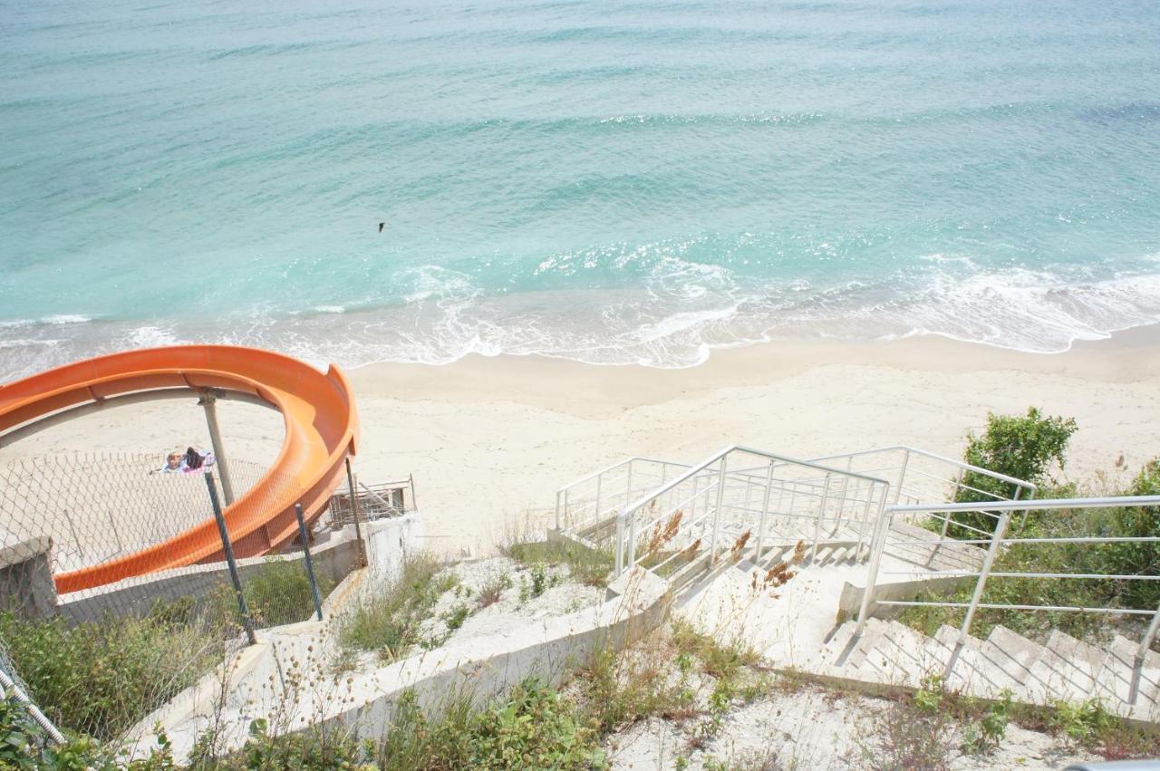 Silver Beach Byala - Първа Линия, Морска Панорама С Два Басейна Ngoại thất bức ảnh